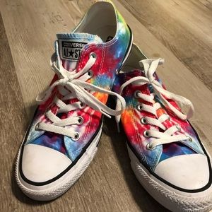 Converse tie-dye shoes